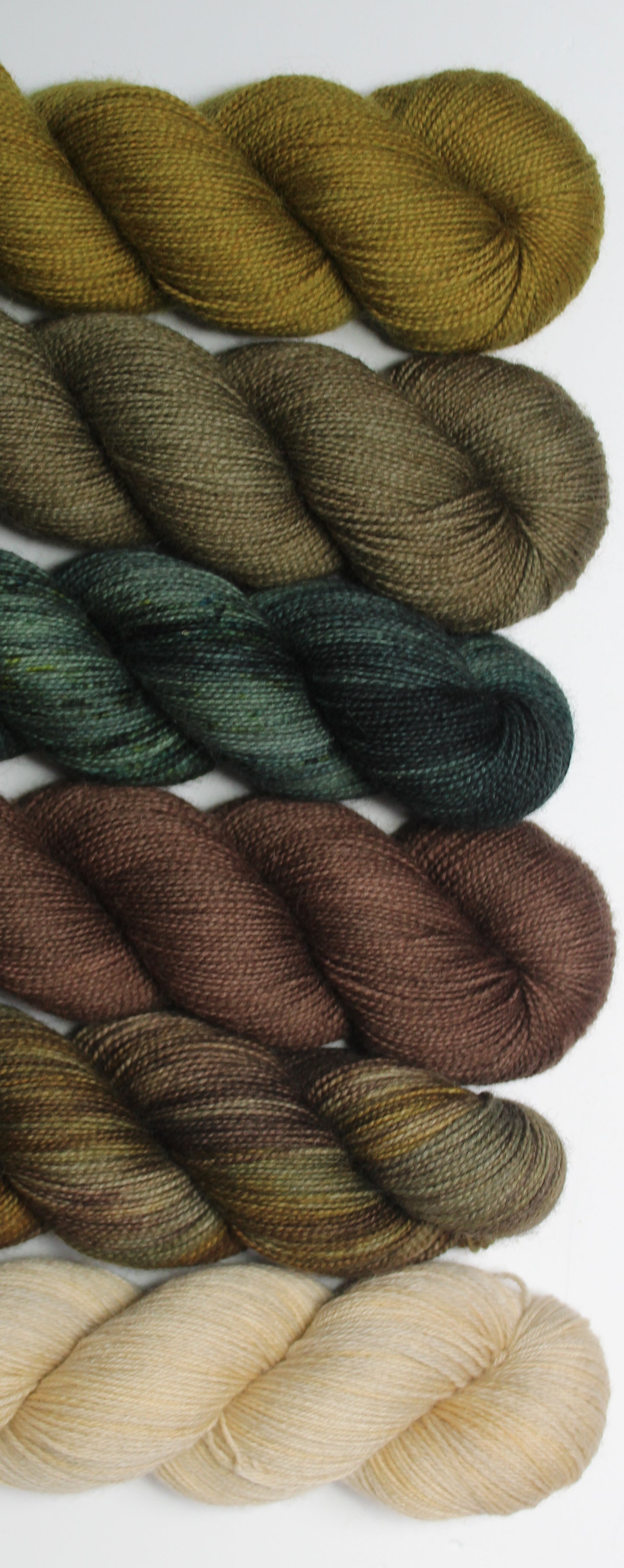 The gorgeous hand dyed yarns used in the Seaweed Mandala kits